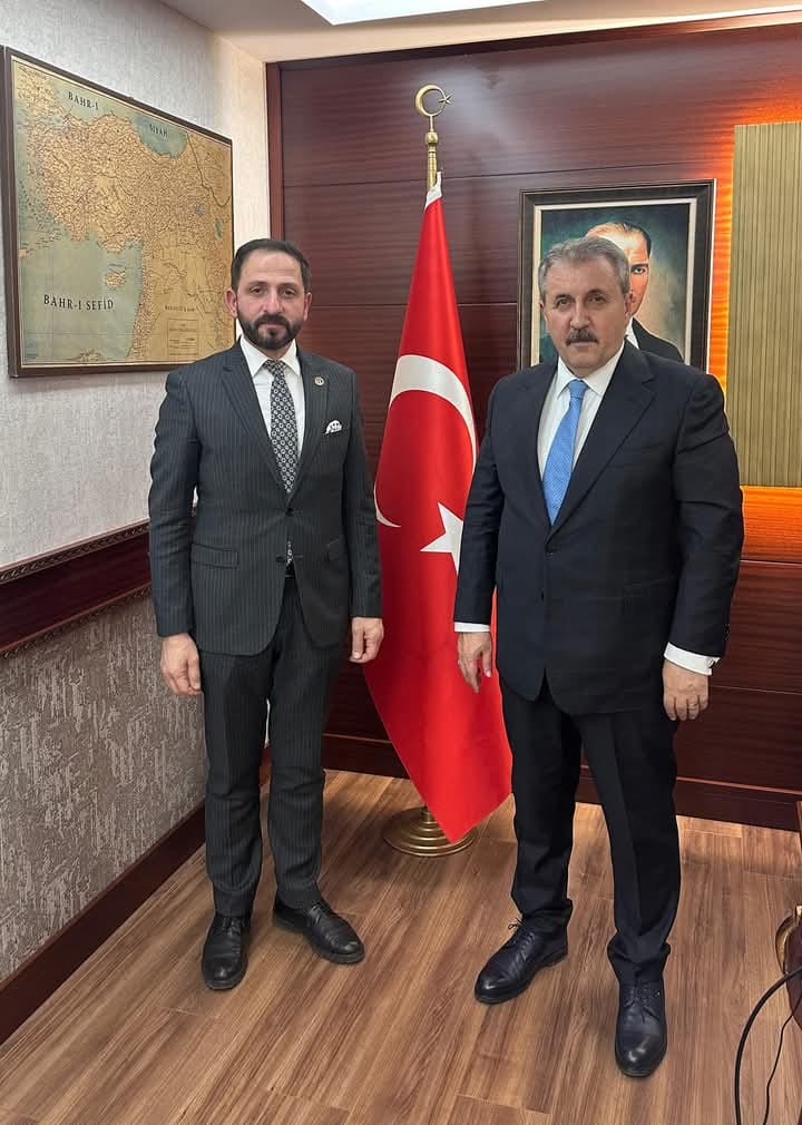 "Mustafa Kemal'in Askerleriyiz" sloganı bir Cunda girişimidir.